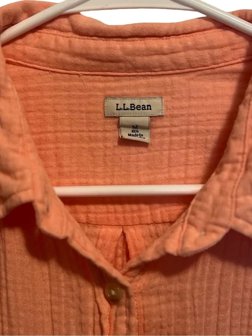 L.L.Bean Women's Cloud Gauze Shirt, EUC Long-Sleeve Button-Up in Dark Salmon - Picture 5 of 8